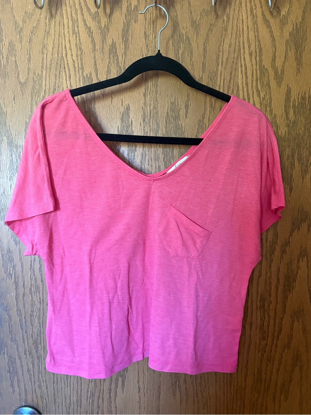 Kirra Pink V-Neck Pocket Tee ***